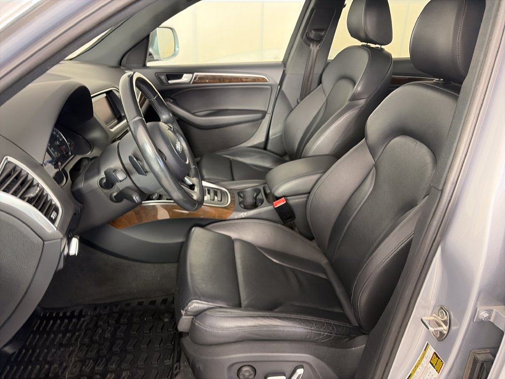 Used 2016 Audi Q5 2.0T Premium Plus w/ Premium Plus Package AWD/4WD image 11