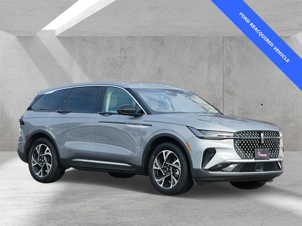 Used 2024 Lincoln Nautilus Premier w/ Equipment Group 102A image 1