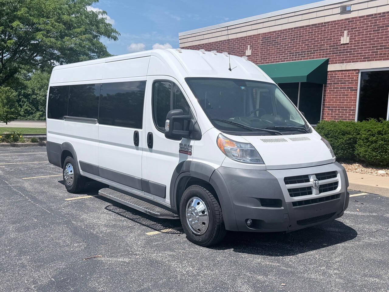 Used 2016 RAM ProMaster 3500 w/ Premium Appearance Group FWD image 2