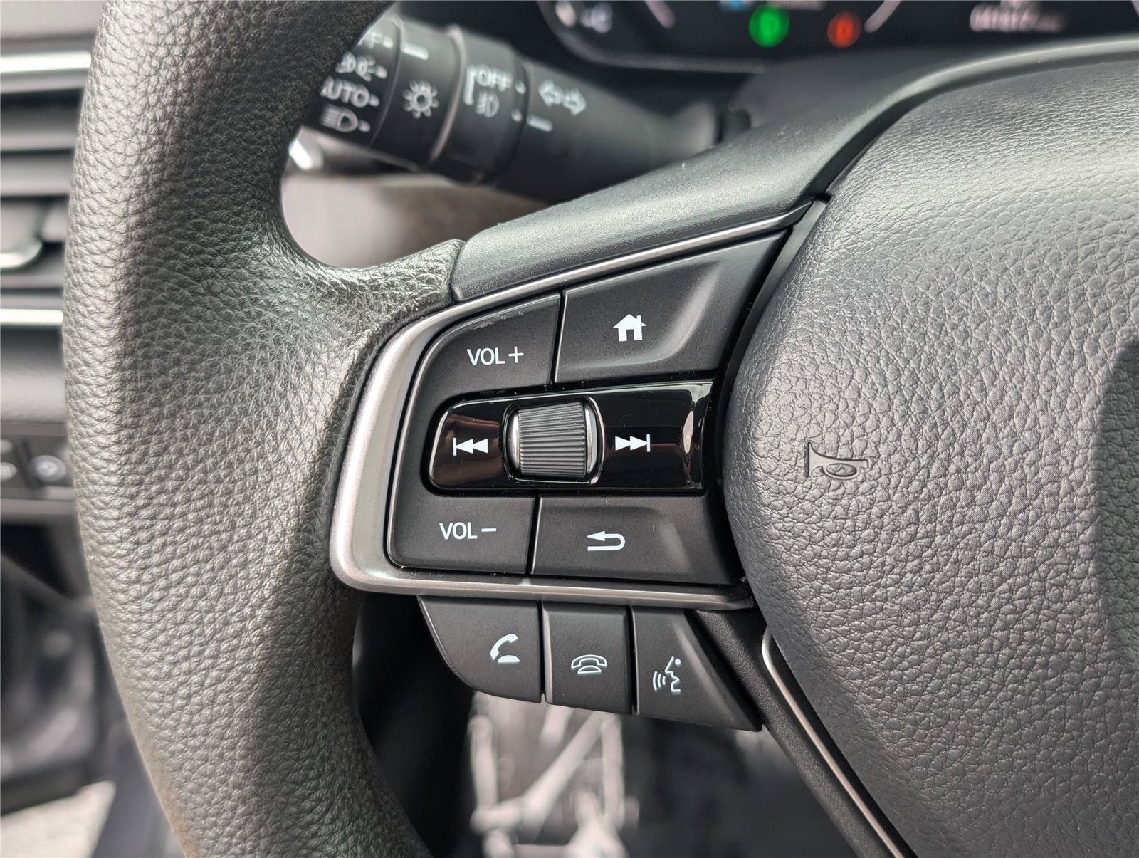 Used 2020 Honda Accord EX image 21
