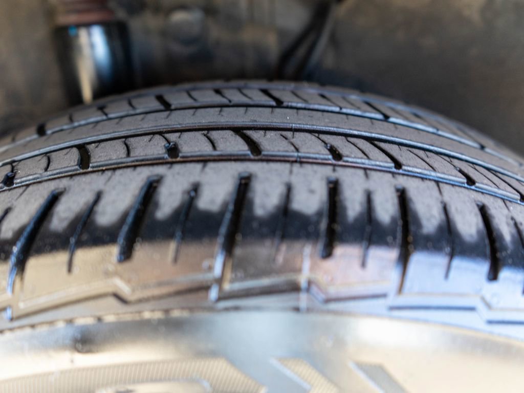 Used 2019 Kia Niro LX FWD image 31