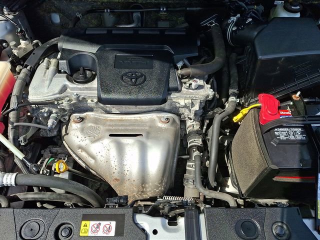 Used 2018 Toyota RAV4 LE image 28
