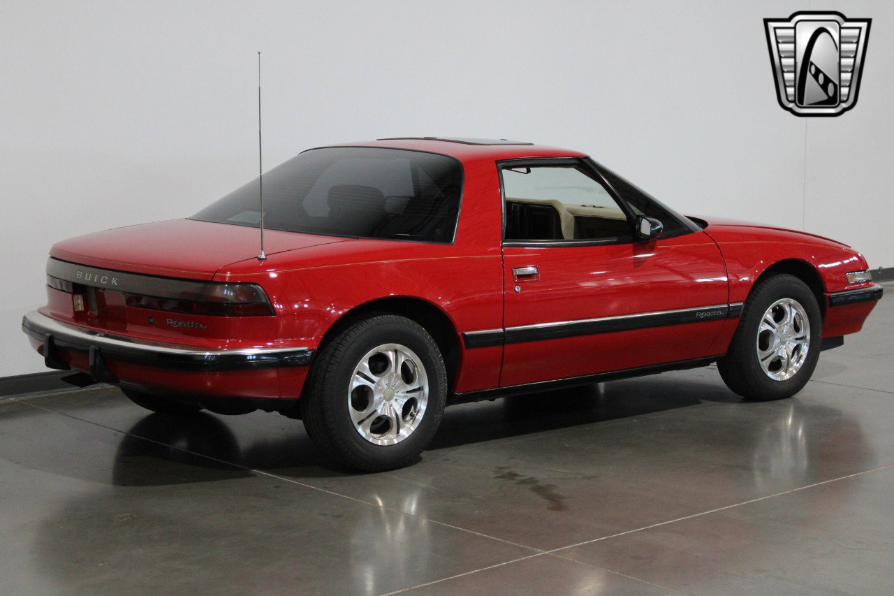 Used 1989 Buick Reatta Coupe image 15