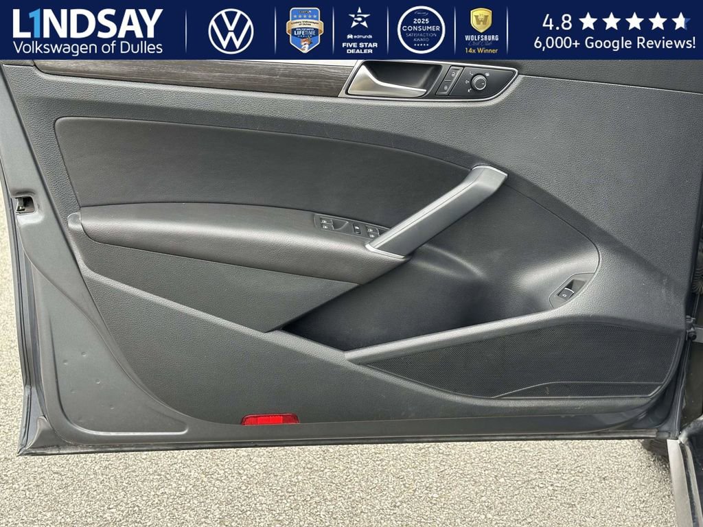 Used 2017 Volkswagen Passat 1.8T SE image 6