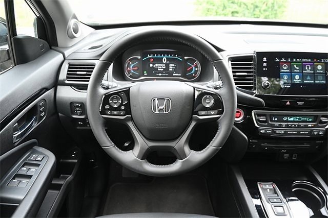 Certified 2022 Honda Pilot Touring image 30