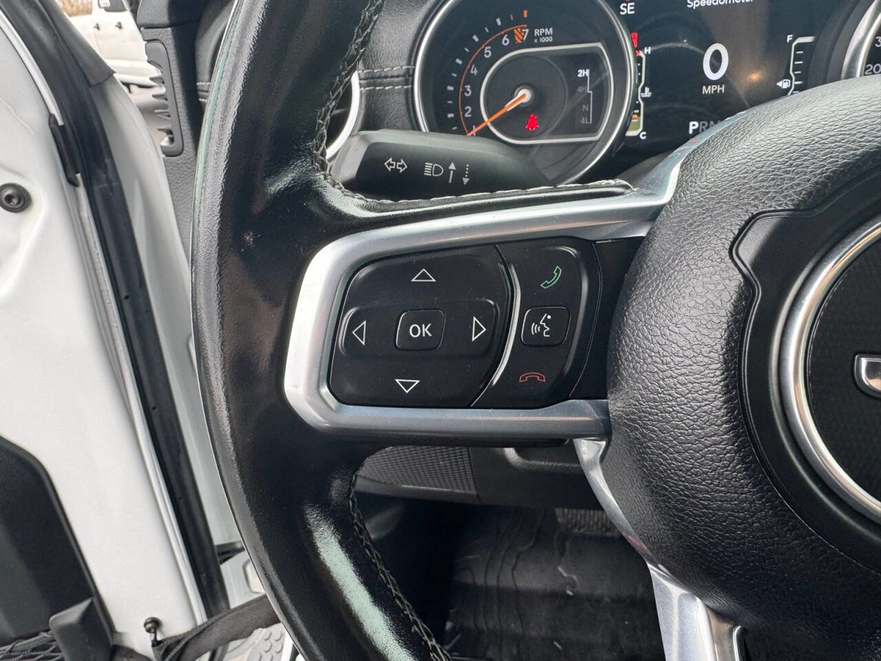 Used 2021 Jeep Wrangler Unlimited Sahara w/ Uconnect 4C Nav & Sound Group AWD/4WD image 17