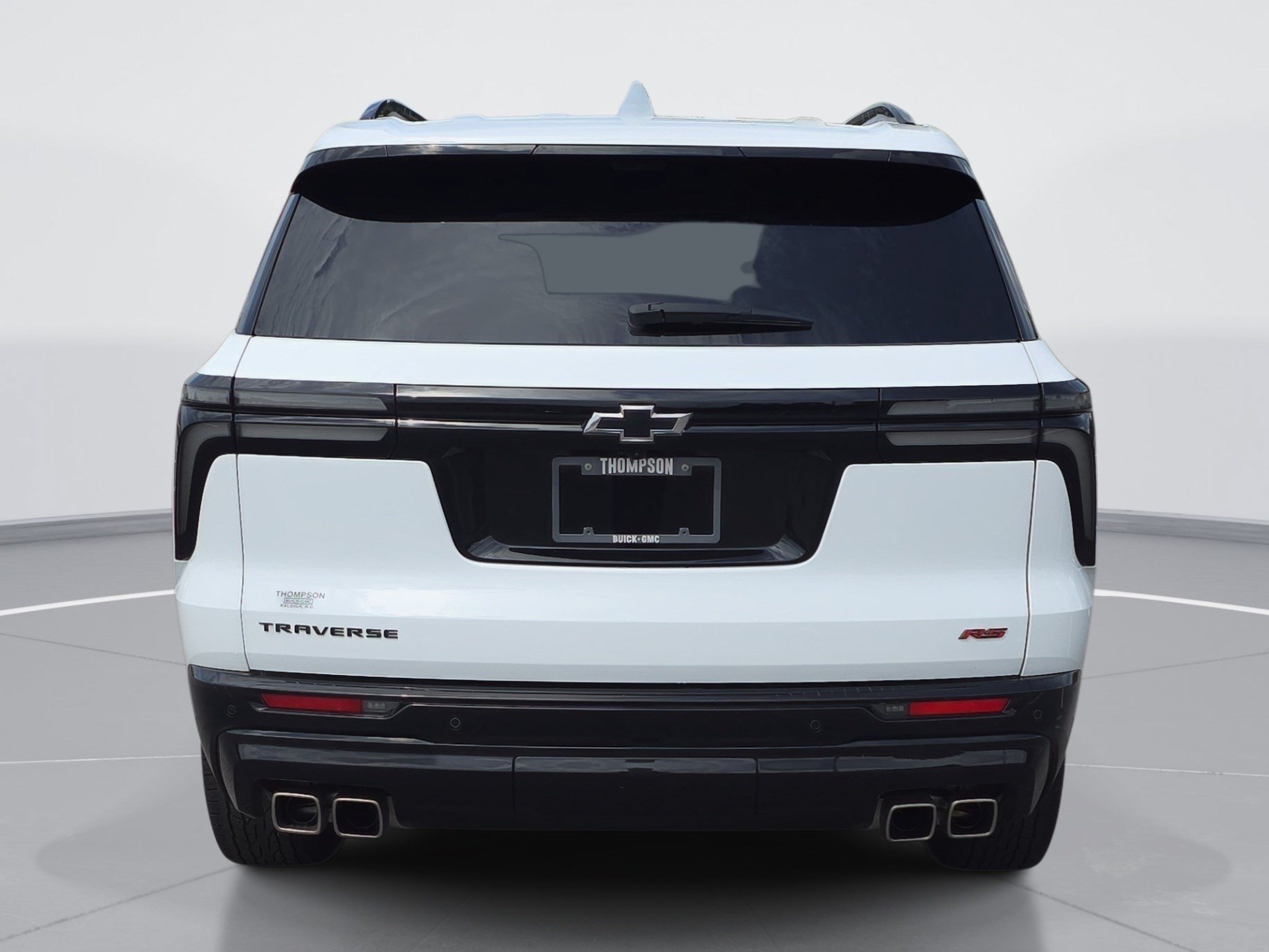 Used 2024 Chevrolet Traverse RS FWD image 4