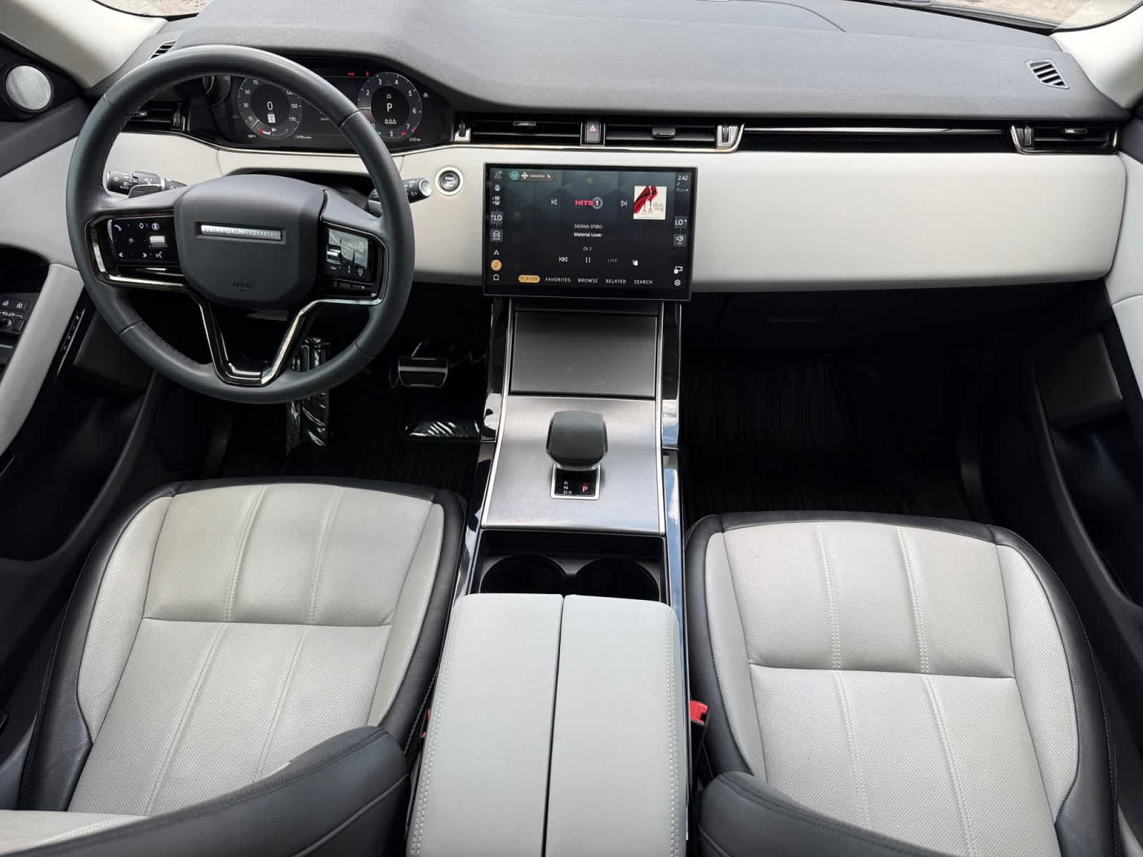 Used 2024 Land Rover Range Rover Evoque Dynamic SE AWD/4WD image 39