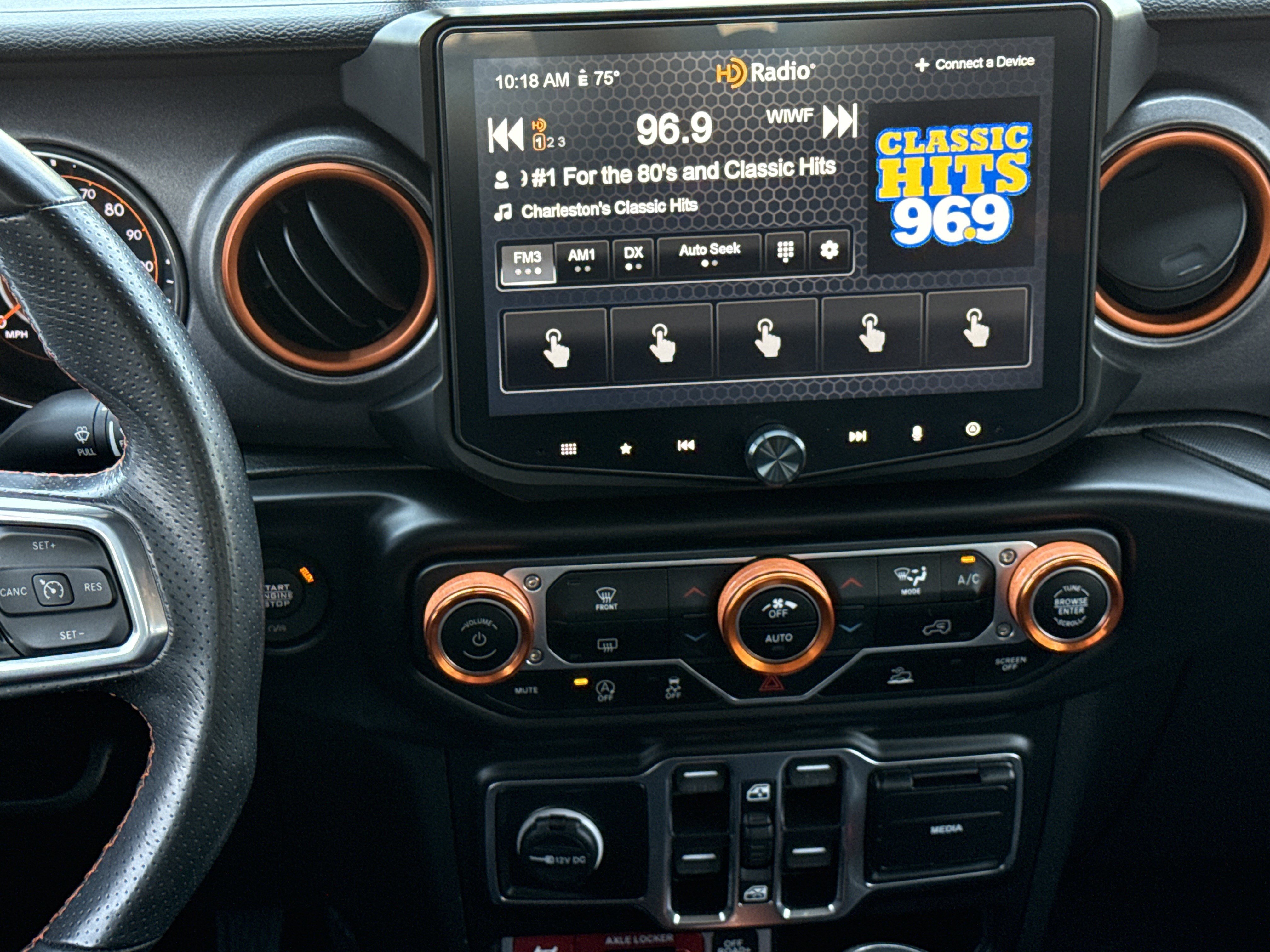 Used 2023 Jeep Gladiator Mojave w/ Trailer Tow Package AWD/4WD image 28