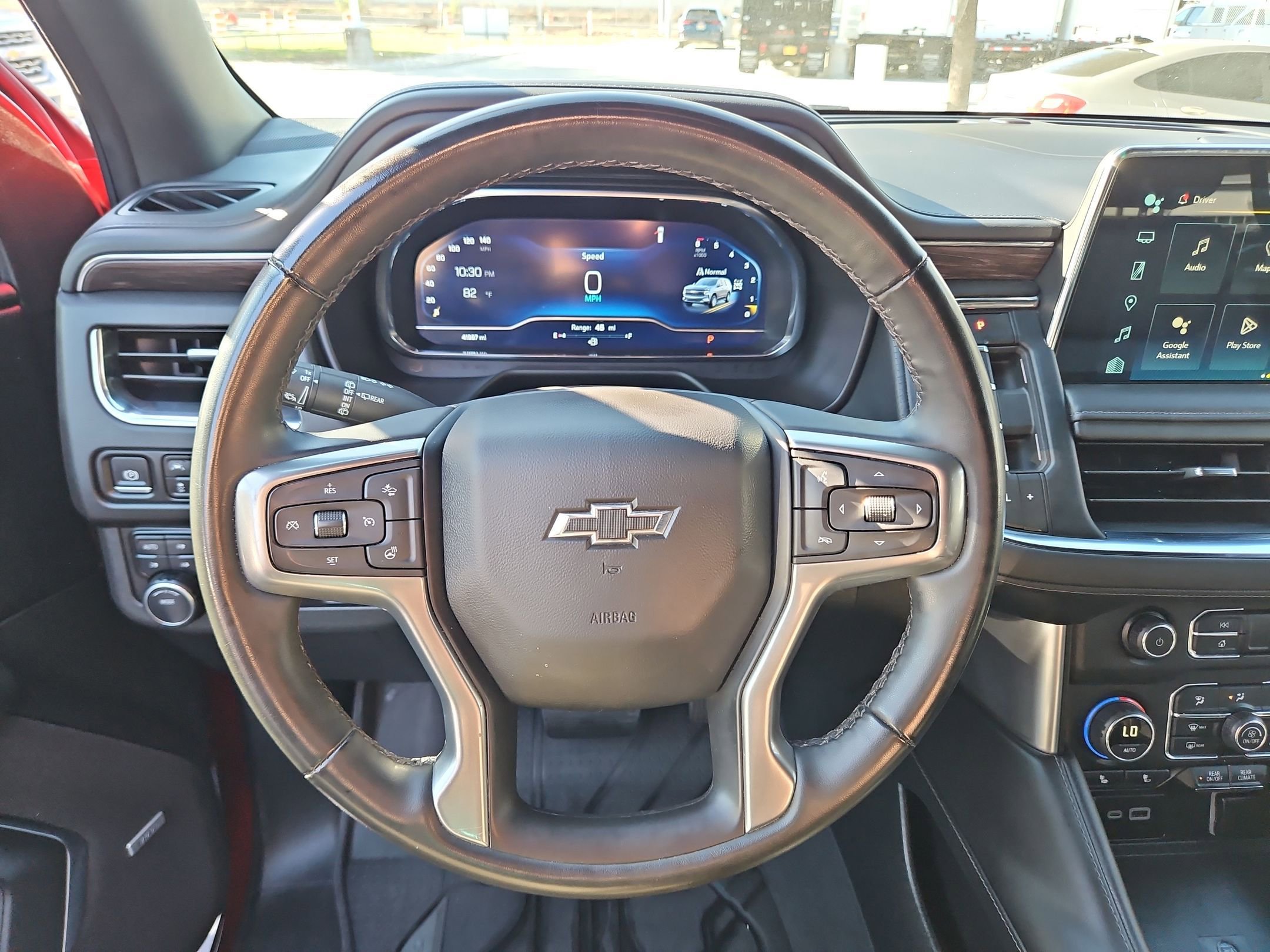 Certified 2024 Chevrolet Suburban Z71 w/ Luxury Package image 23