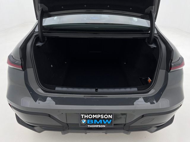 New 2026 BMW 750e xDrive w/ Executive Package AWD/4WD image 7