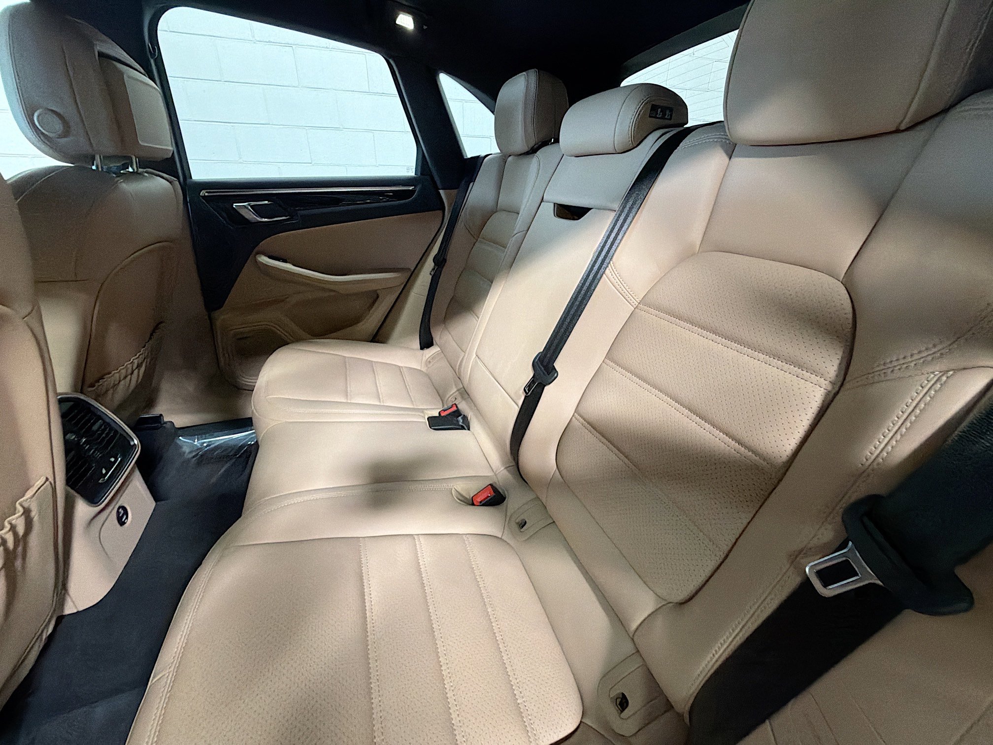 Certified 2026 Porsche Macan image 21