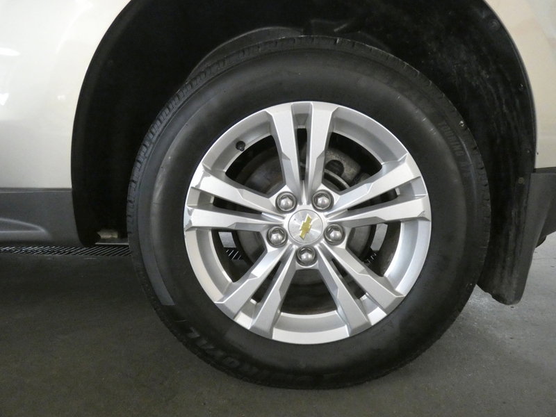 Used 2011 Chevrolet Equinox LT image 9