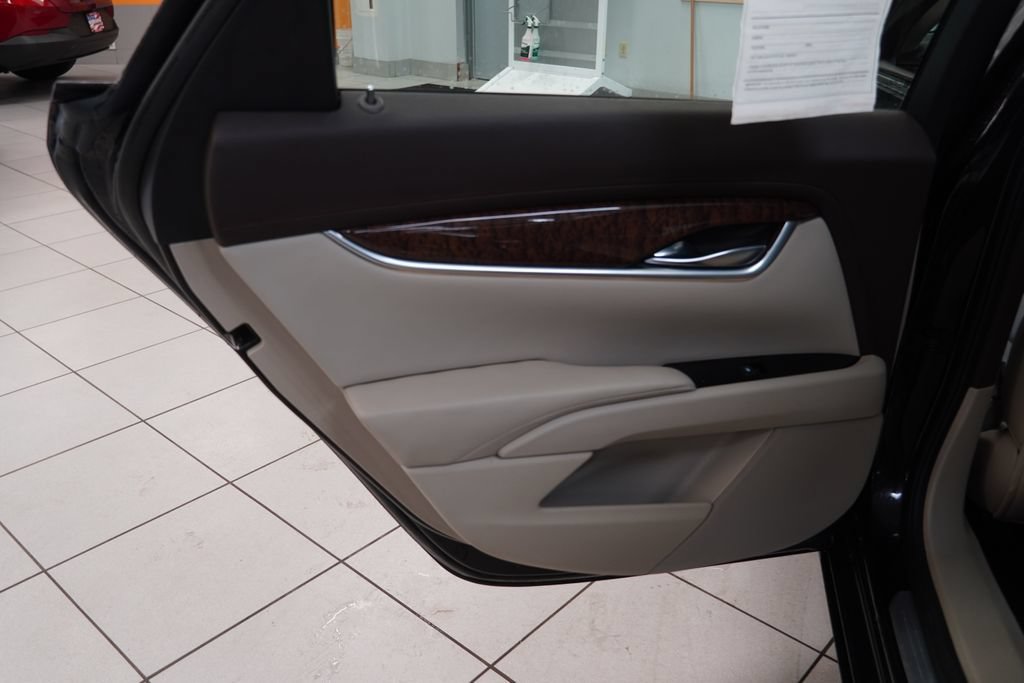 Used 2013 Cadillac XTS Premium AWD/4WD image 21