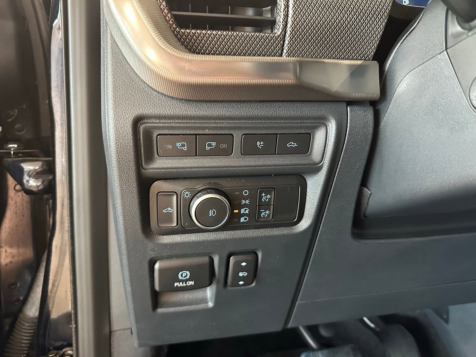 Used 2022 Ford F150 Raptor w/ Raptor 37 Performance Package image 19