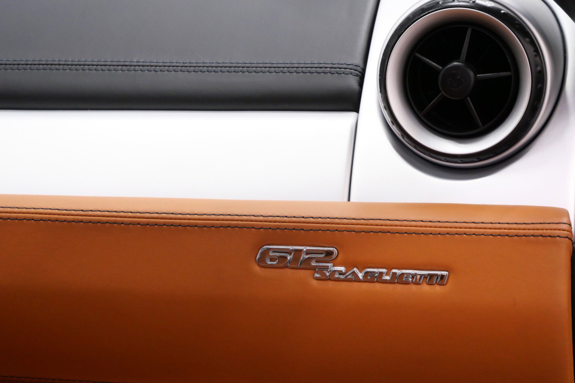 Used 2005 Ferrari 612 Scaglietti image 37