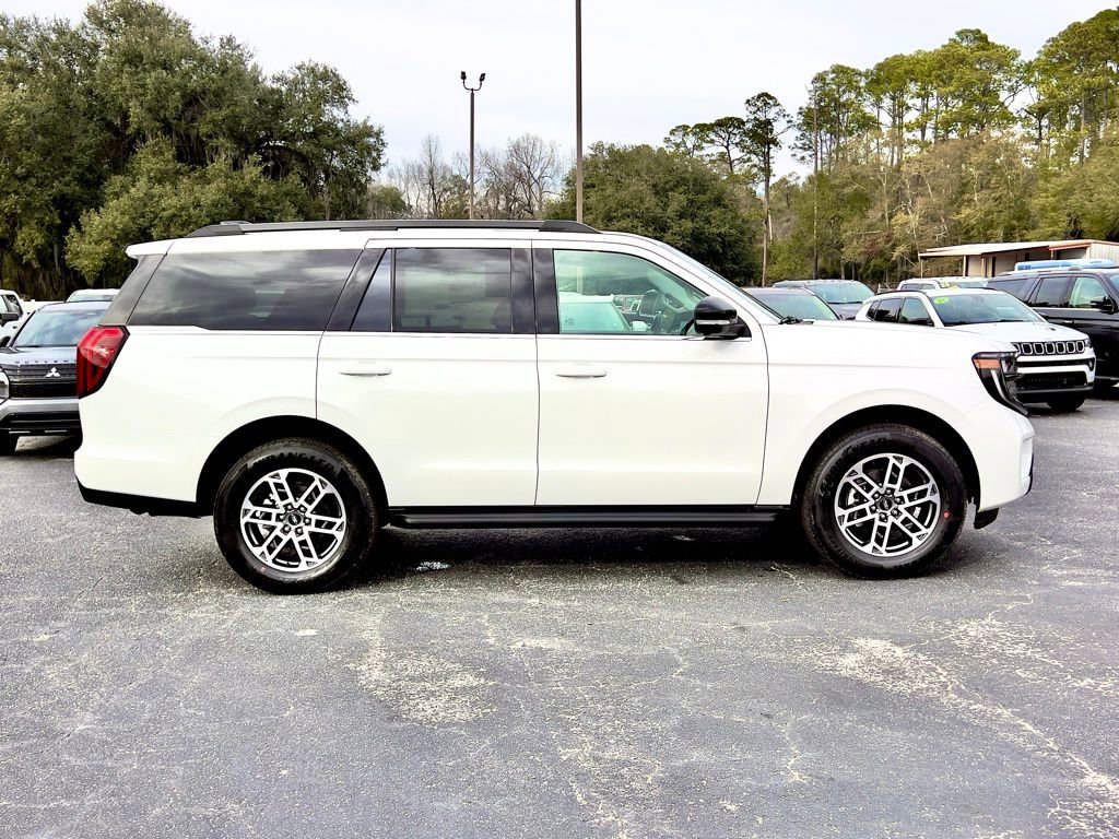 New 2026 Ford Expedition Active image 7