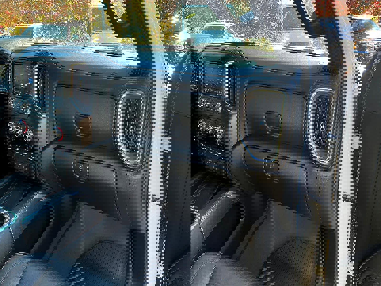 Used 2020 GMC Sierra 1500 AT4 w/ AT4 Premium Package image 13