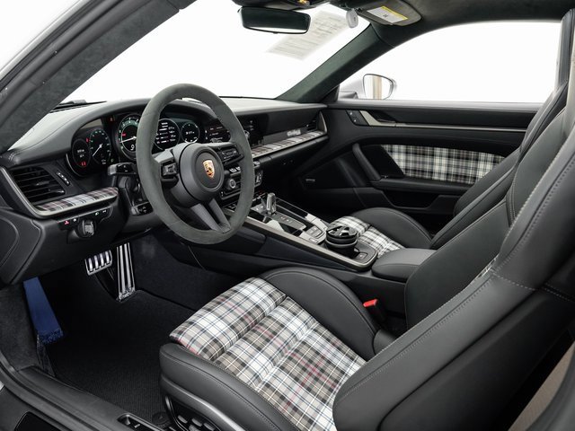 Certified 2025 Porsche 911 Turbo S image 4