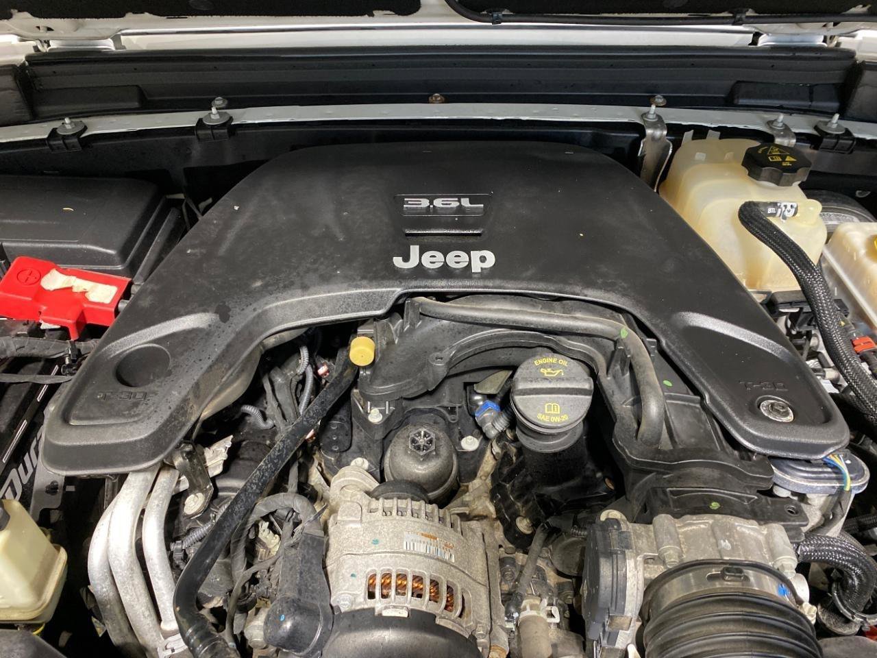 Used 2019 Jeep Wrangler Unlimited Sahara image 24