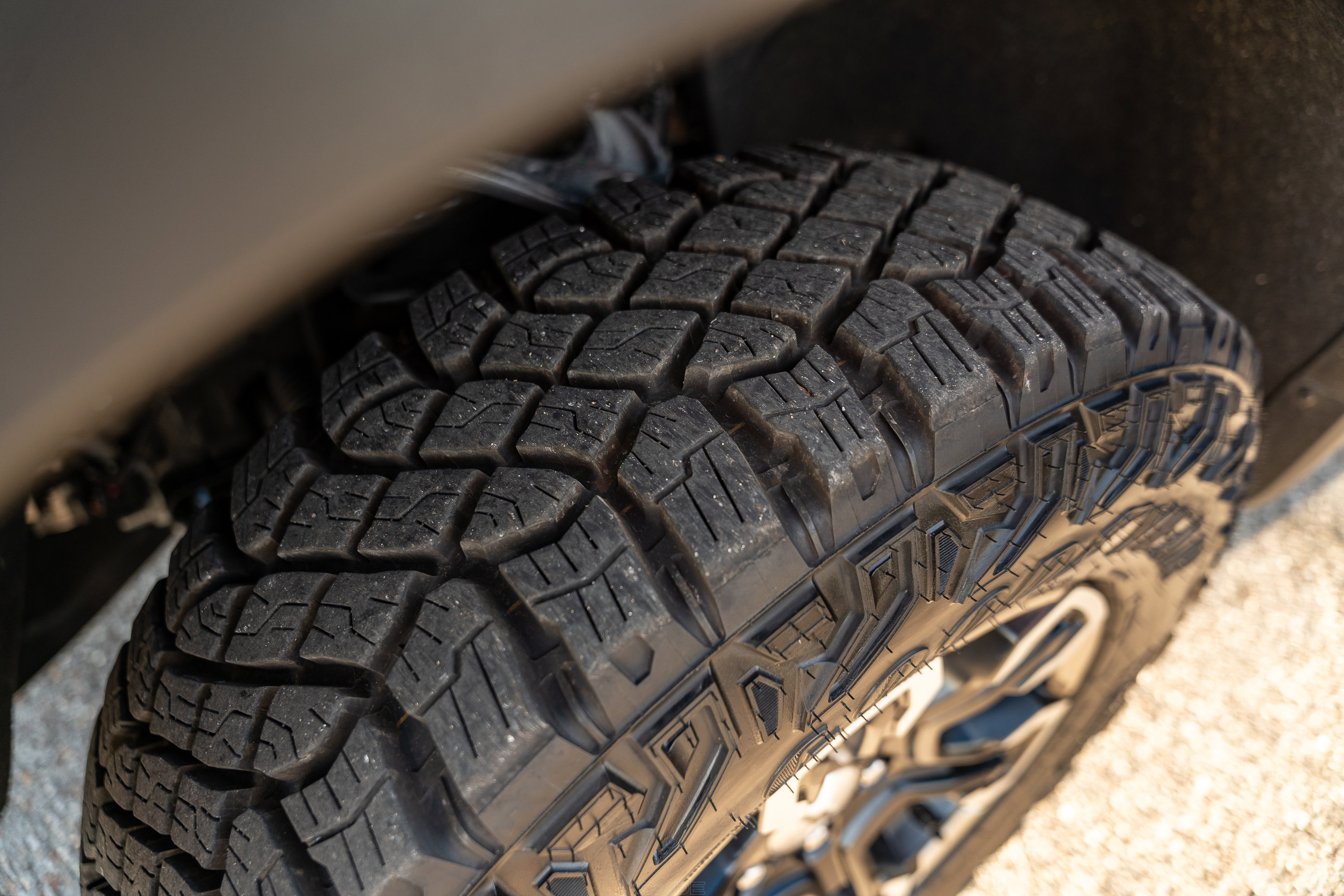 Used 2025 Chevrolet Silverado 1500 ZR2 image 36