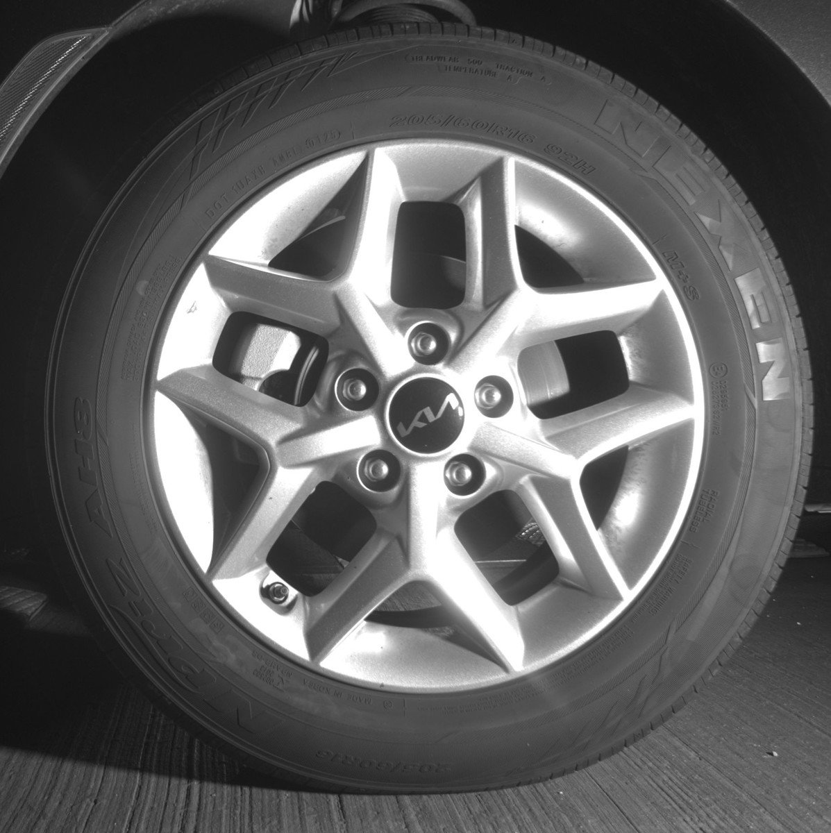 Used 2025 Kia Soul LX w/ LX Technology Package image 12