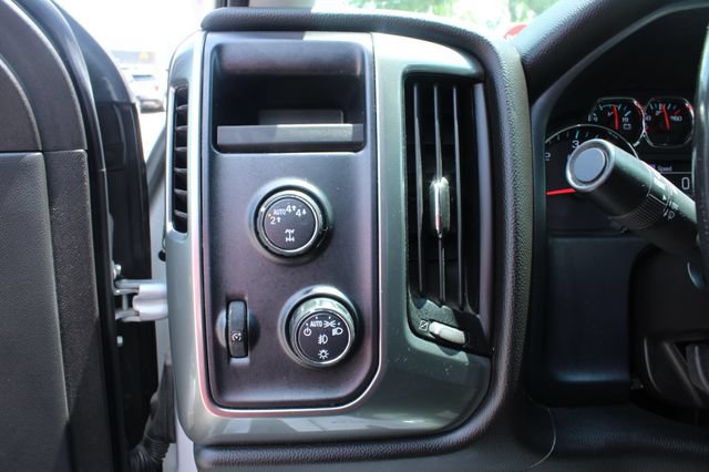 Used 2018 Chevrolet Silverado 1500 LT w/ All Star Edition AWD/4WD image 15