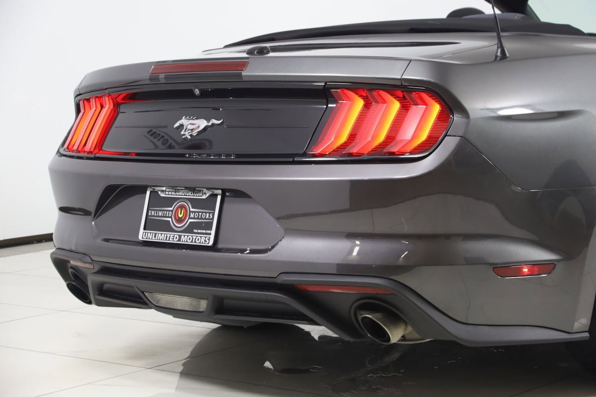 Used 2020 Ford Mustang Convertible RWD image 45