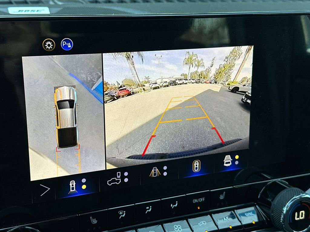 Used 2025 Chevrolet Colorado Z71 w/ Midnight Edition image 18