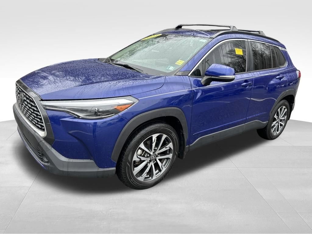 Used 2023 Toyota Corolla Cross XLE w/ Convenience Package