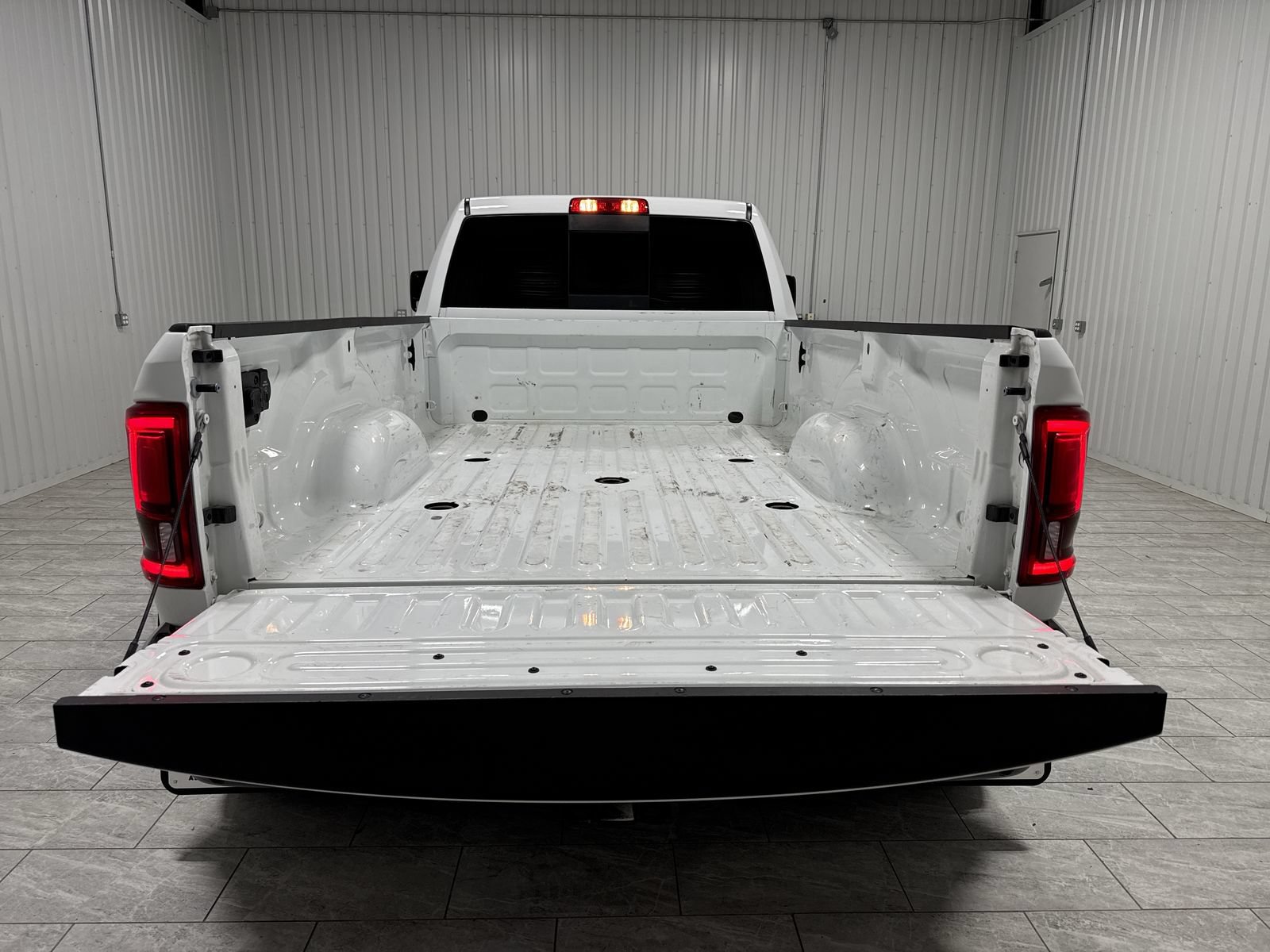 Used 2025 RAM 3500 Tradesman AWD/4WD image 27
