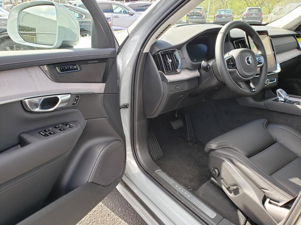 New 2026 Volvo XC90 B6 Ultra w/ Protection Package AWD/4WD image 6