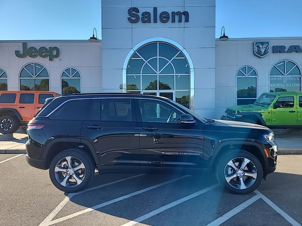 New 2025 Jeep Grand Cherokee Limited w/ Luxury Tech Group II