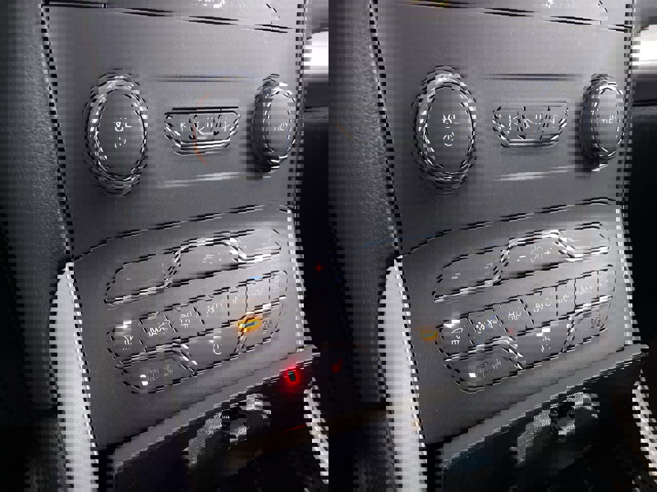 Used 2019 Ford Edge SEL w/ Equipment Group 201A image 16