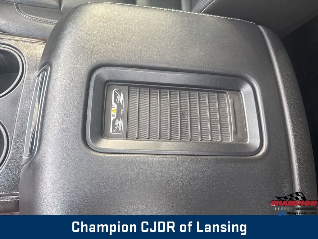 Used 2015 GMC Yukon XL SLT image 40