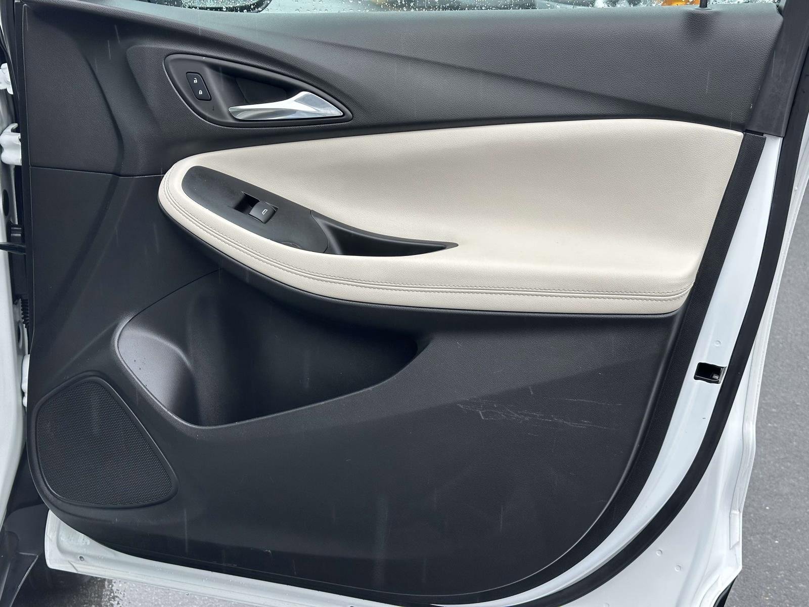 Used 2023 Buick Encore GX Preferred w/ Cold Weather Comfort Package image 27