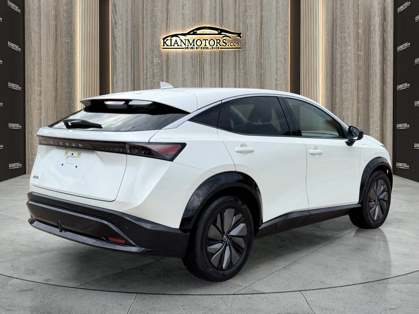 Used 2025 Nissan Ariya FWD image 7