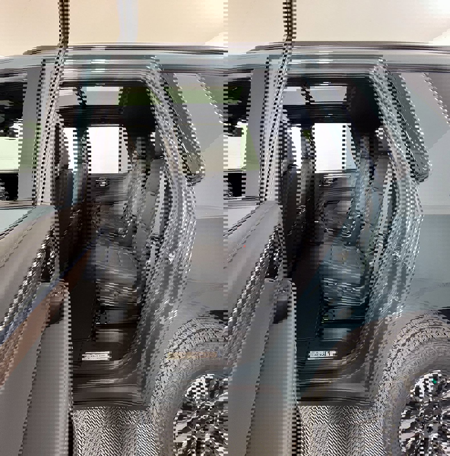 New 2026 Chevrolet Tahoe Z71 image 9
