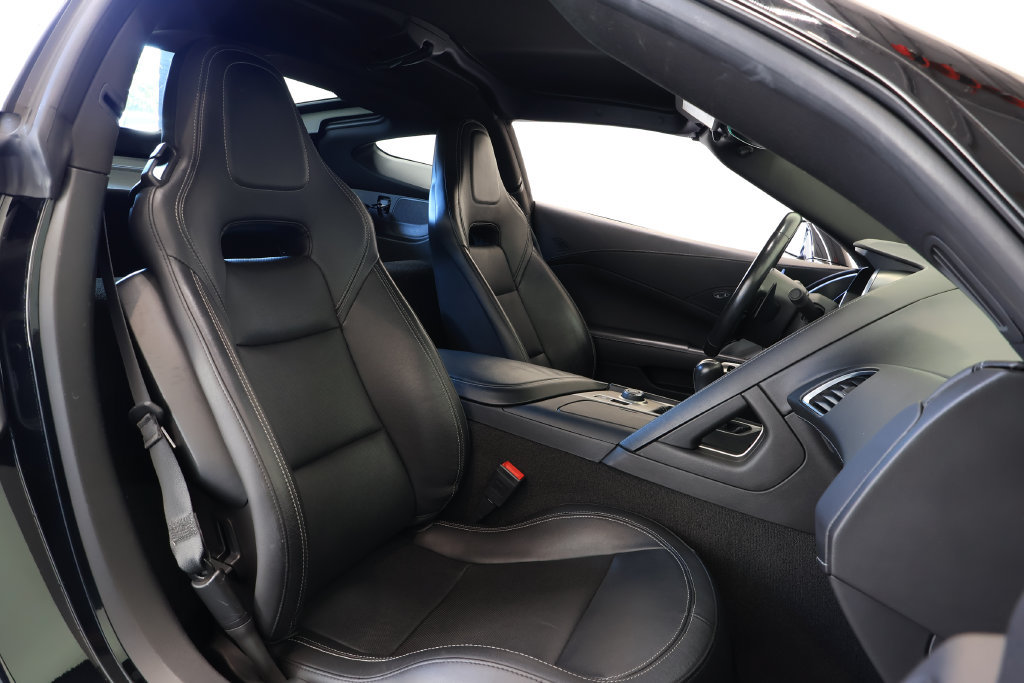 Used 2019 Chevrolet Corvette Grand Sport w/ Carbon Flash Badge Package RWD image 21
