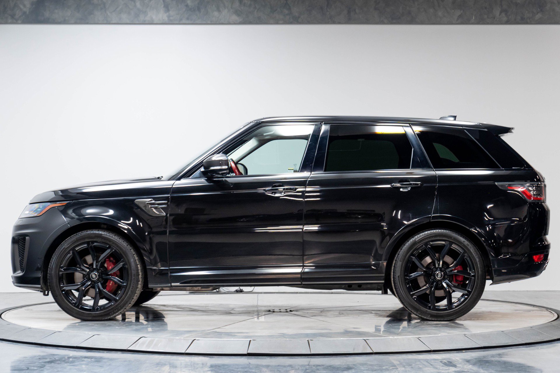 Used 2019 Land Rover Range Rover Sport SVR AWD/4WD image 40