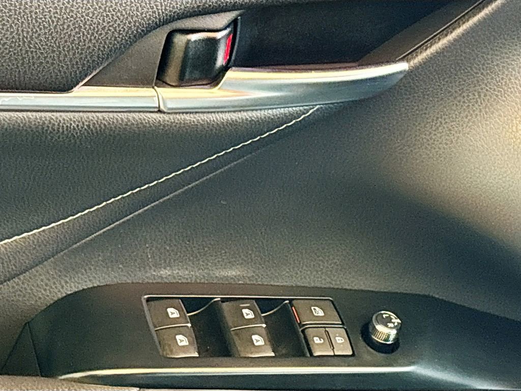 Certified 2018 Toyota Camry XSE FWD image 22