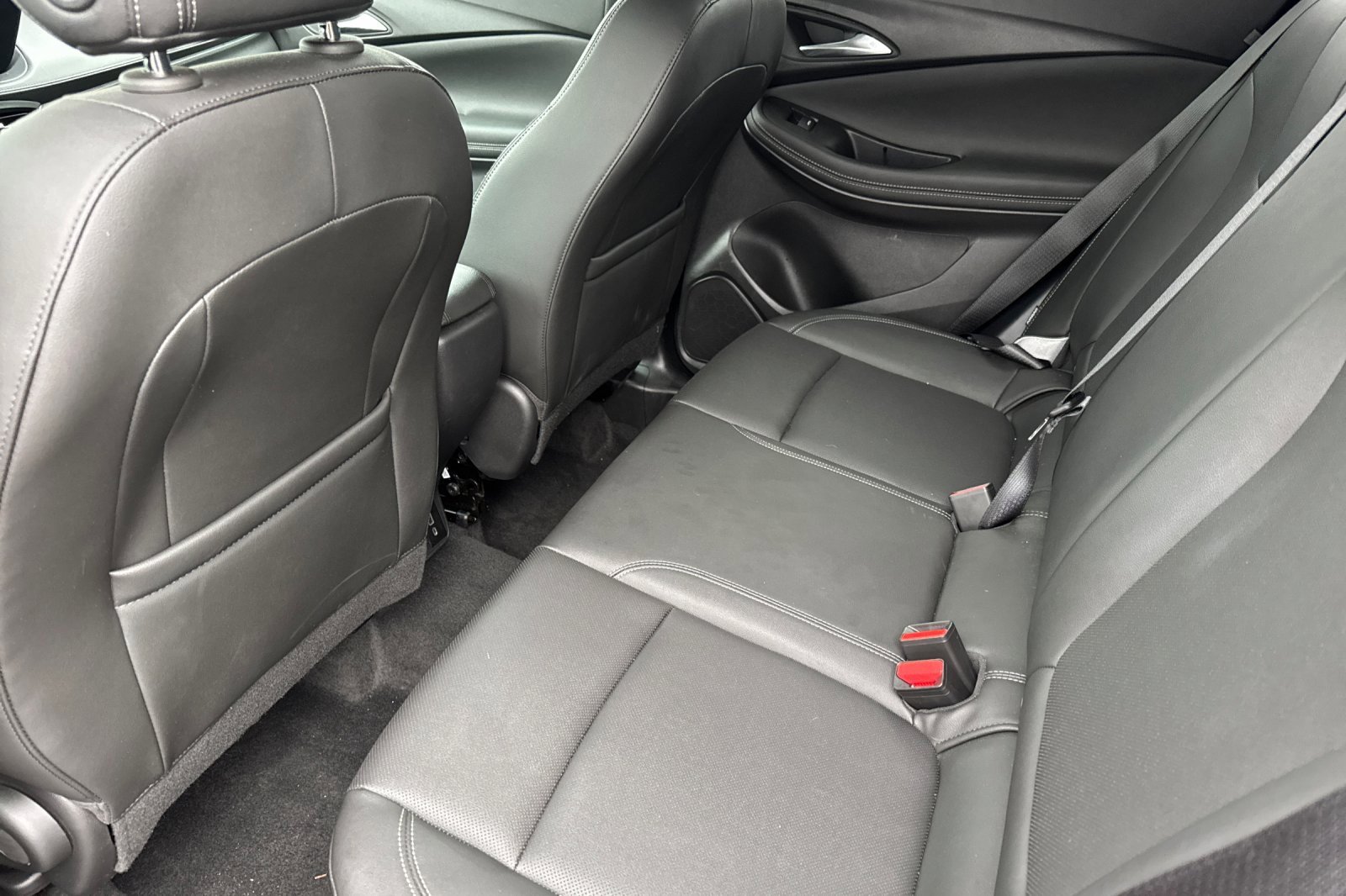 Used 2024 Buick Encore GX Sport Touring image 15