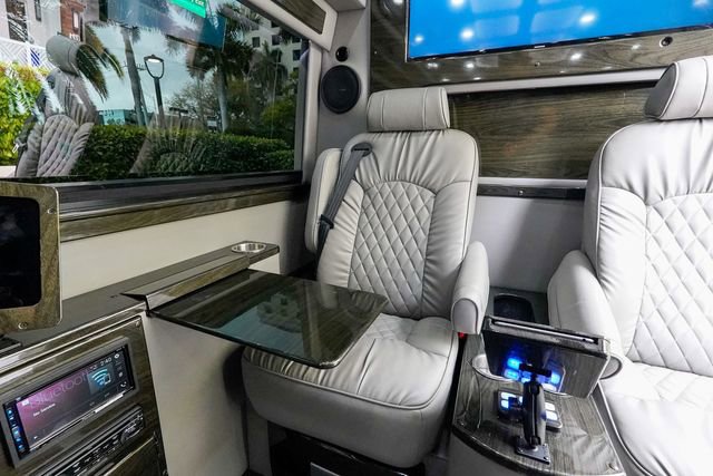 Used 2018 Mercedes-Benz Sprinter 3500 image 80