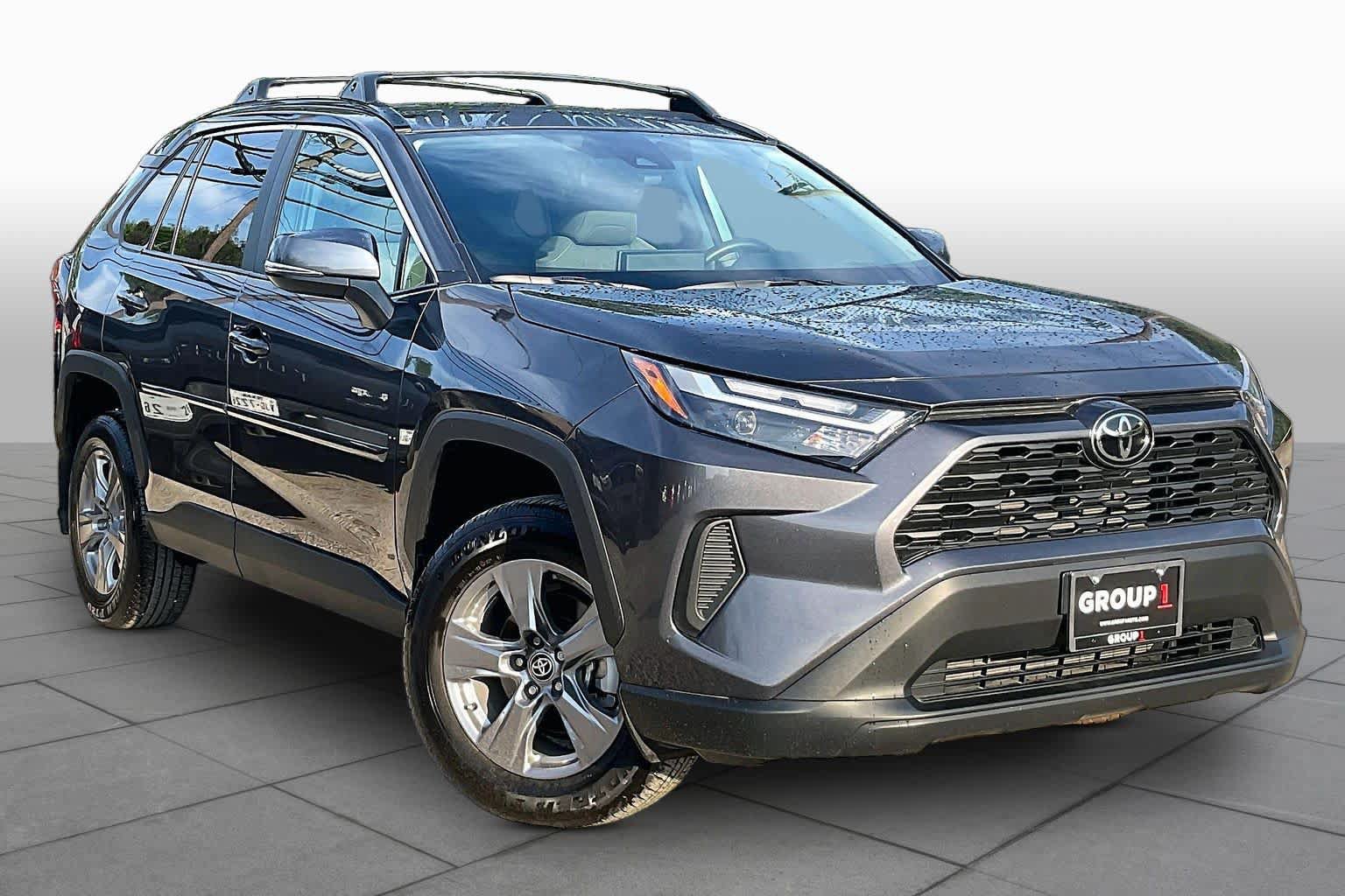 Used 2025 Toyota RAV4 XLE FWD image 3