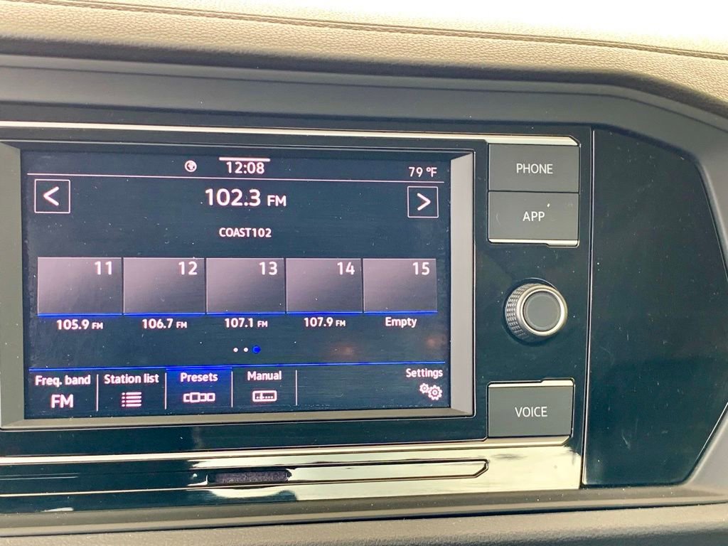 Used 2024 Volkswagen Jetta SE image 34