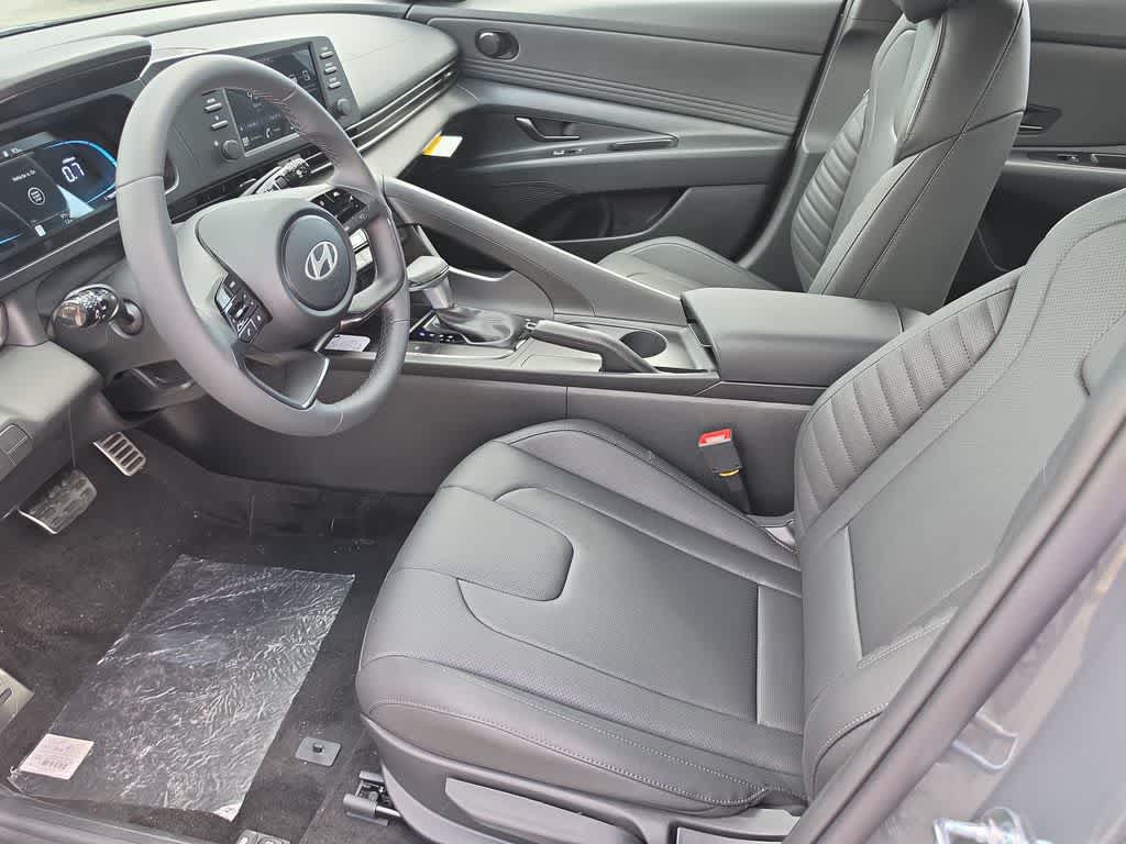 New 2026 Hyundai Elantra SEL Sport FWD image 16