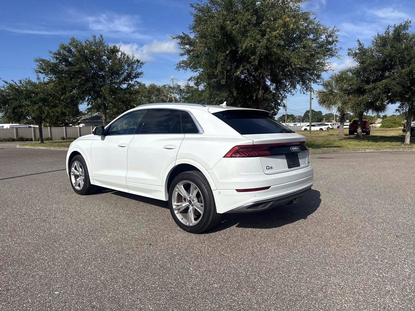 Used 2023 Audi Q8 Premium w/ Convenience Package AWD/4WD image 2