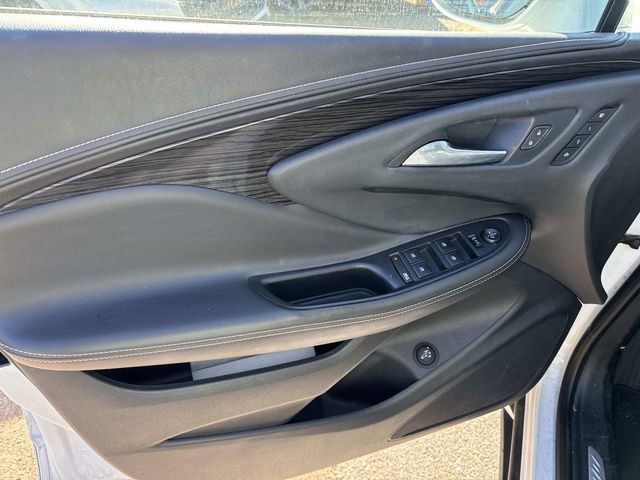 Used 2018 Buick Envision Essence image 24