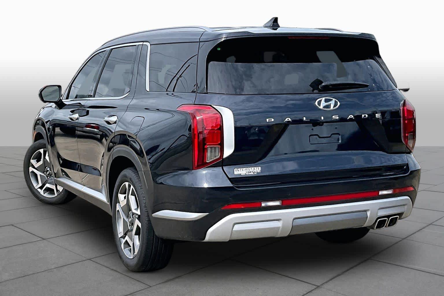 Used 2024 Hyundai Palisade SEL FWD image 11