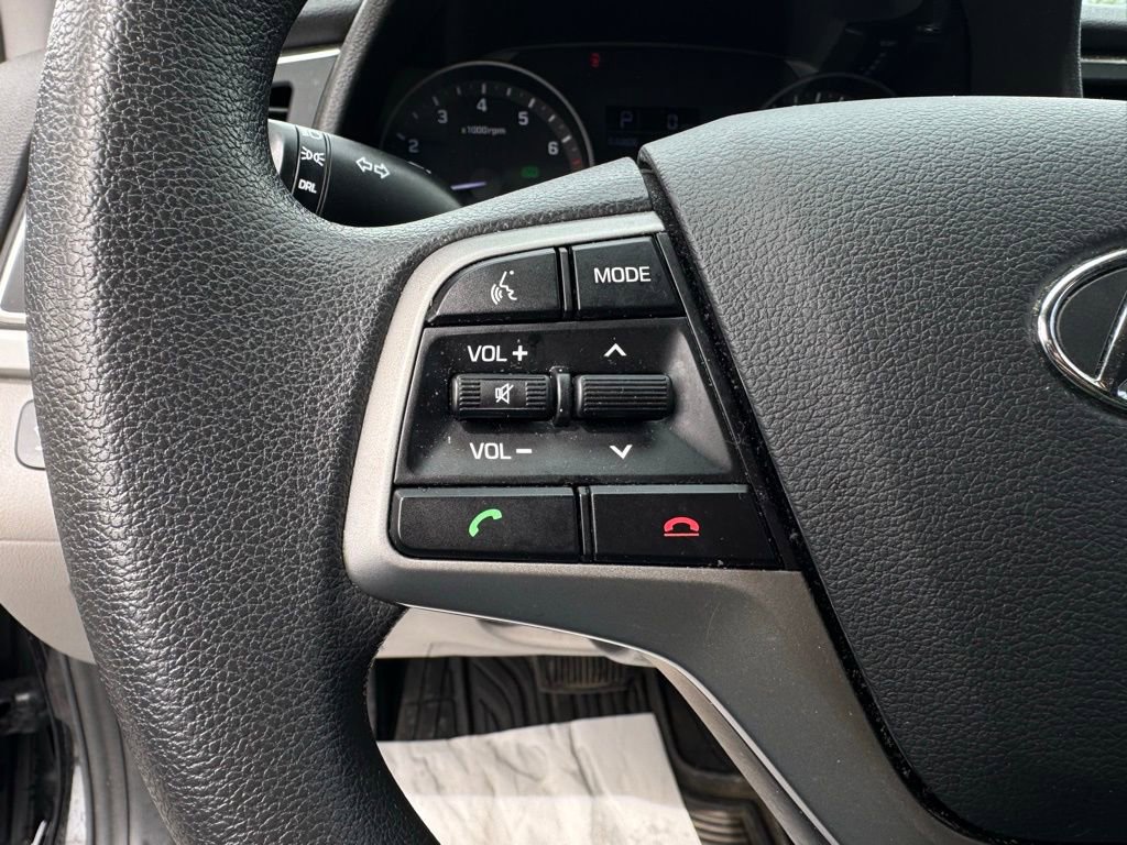 Used 2018 Hyundai Elantra SE image 23